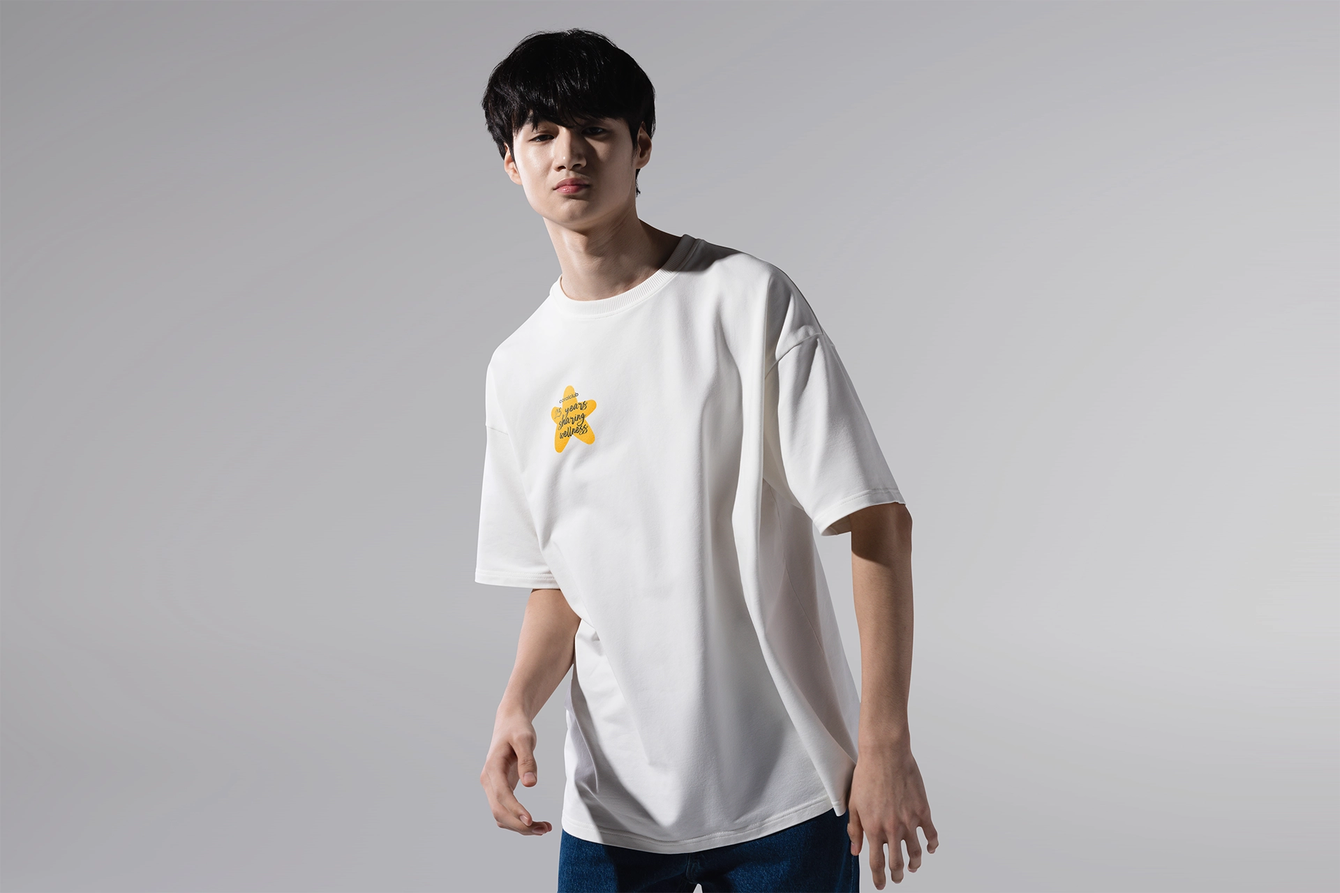 T-shirt oversize, kremowy